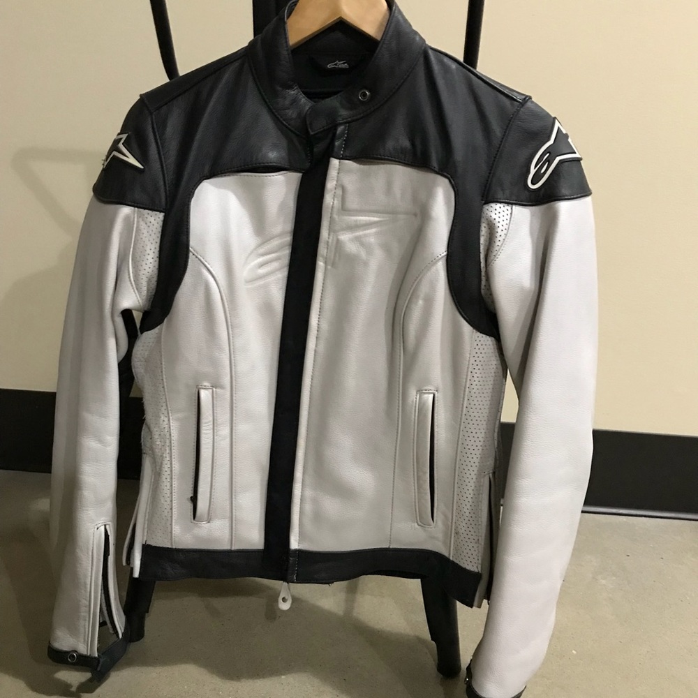 Alpine star woman’s leather riding jacket.